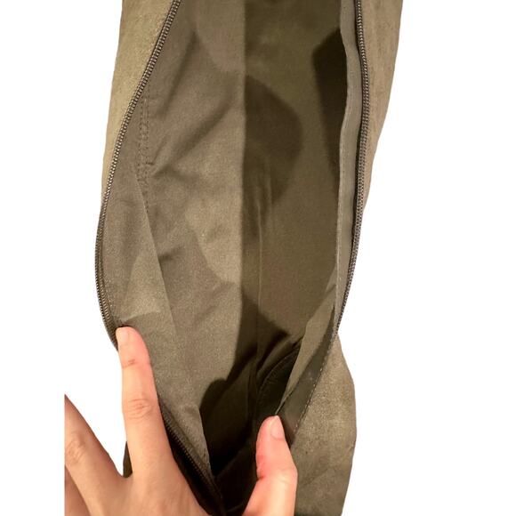 Elle Knee High Gray Faux Leather Boots Size 10 - Picture 12 of 13